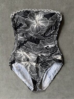 Tommy Bahama Strapless One Piece Swimsuit Black White Print Ruched Sides 6
